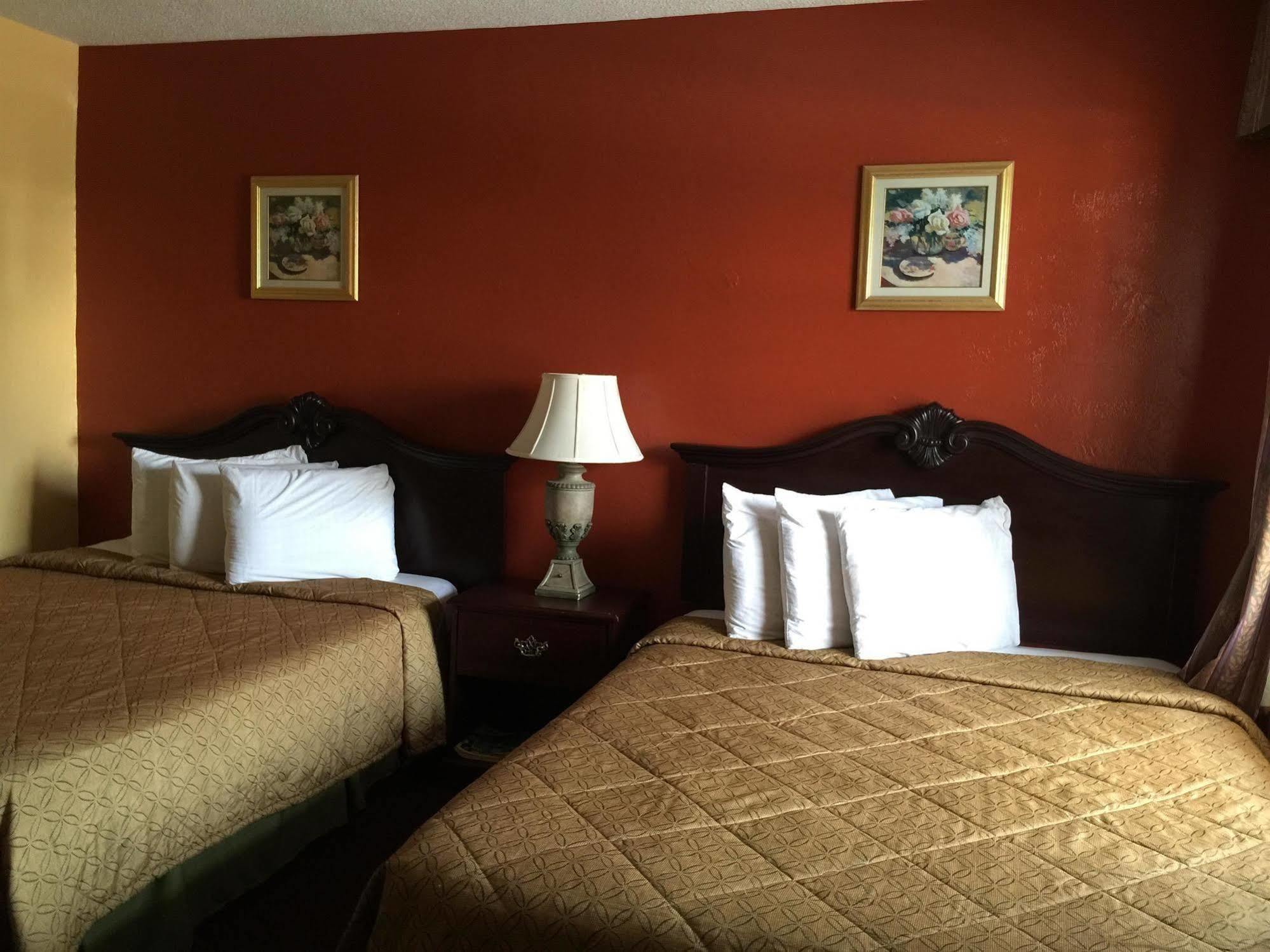 Budget Inn - Sint-Petersburg Buitenkant foto